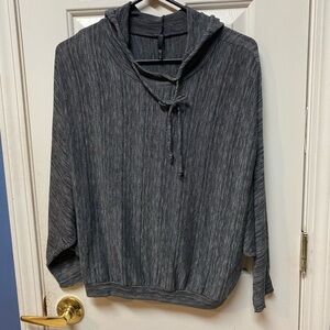 Love Culture Woman's Teens Sizes S Long Dolman Sleeves Hoodie Gray Crop top